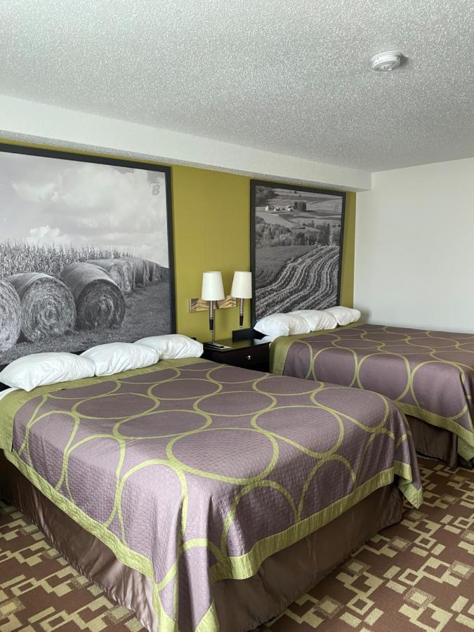 Super 8 By Wyndham Independence Ia Hotel Buitenkant foto
